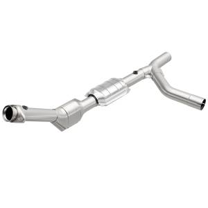 MagnaFlow Exhaust Products HM Grade Direct-Fit Catalytic Converter 23133