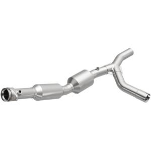 MagnaFlow Exhaust Products California Direct-Fit Catalytic Converter 5582310