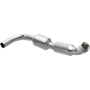 MagnaFlow Exhaust Products California Direct-Fit Catalytic Converter 5582311