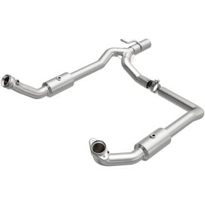 MagnaFlow Exhaust Products California Direct-Fit Catalytic Converter 5551294