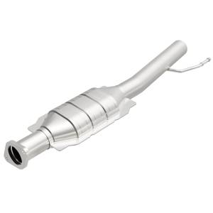 MagnaFlow Exhaust Products HM Grade Direct-Fit Catalytic Converter 24463