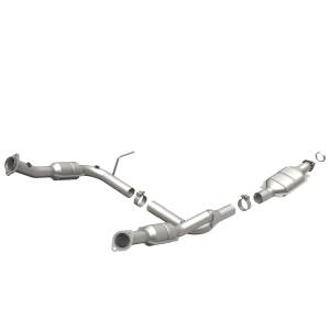 MagnaFlow Exhaust Products HM Grade Direct-Fit Catalytic Converter 93108