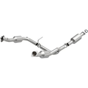 MagnaFlow Exhaust Products California Direct-Fit Catalytic Converter 5481108