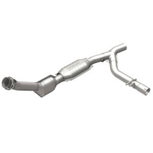 MagnaFlow Exhaust Products OEM Grade Direct-Fit Catalytic Converter 51412