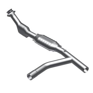 MagnaFlow Exhaust Products HM Grade Direct-Fit Catalytic Converter 93322