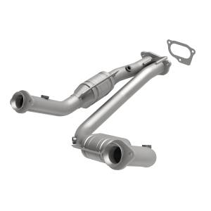 MagnaFlow Exhaust Products OEM Grade Direct-Fit Catalytic Converter 49682