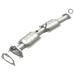 MagnaFlow Exhaust Products OEM Grade Direct-Fit Catalytic Converter 51379