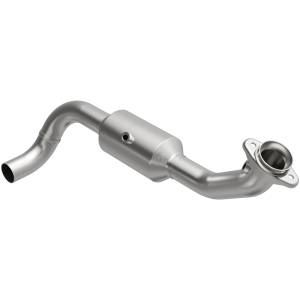 MagnaFlow Exhaust Products OEM Grade Direct-Fit Catalytic Converter 21-832