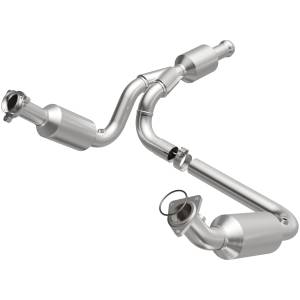 MagnaFlow Exhaust Products California Direct-Fit Catalytic Converter 5582578