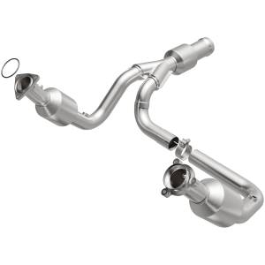 MagnaFlow Exhaust Products California Direct-Fit Catalytic Converter 5582617