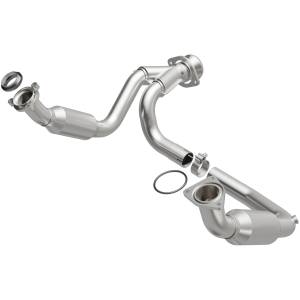 MagnaFlow Exhaust Products California Direct-Fit Catalytic Converter 5451631