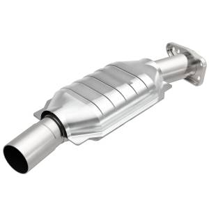 MagnaFlow Exhaust Products Standard Grade Direct-Fit Catalytic Converter 93431