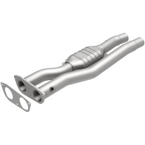 MagnaFlow Exhaust Products California Direct-Fit Catalytic Converter 4451471