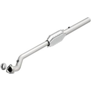 MagnaFlow Exhaust Products California Direct-Fit Catalytic Converter 4451413