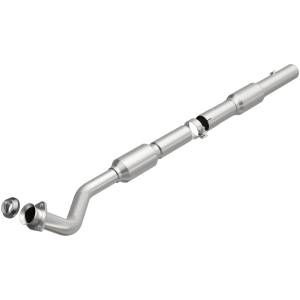 MagnaFlow Exhaust Products OEM Grade Direct-Fit Catalytic Converter 52051