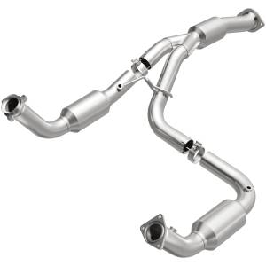 MagnaFlow Exhaust Products California Direct-Fit Catalytic Converter 5582113