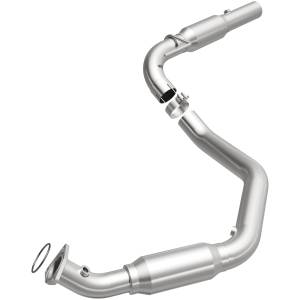 MagnaFlow Exhaust Products California Direct-Fit Catalytic Converter 5582524