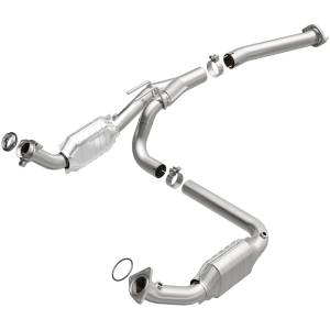 MagnaFlow Exhaust Products HM Grade Direct-Fit Catalytic Converter 24081