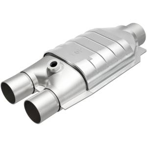 MagnaFlow Exhaust Products California Universal Catalytic Converter - 2.50in. 4451337
