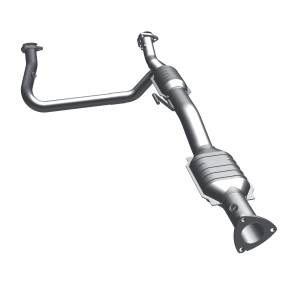 MagnaFlow Exhaust Products OEM Grade Direct-Fit Catalytic Converter 49082