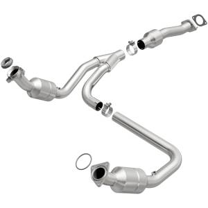 MagnaFlow Exhaust Products California Direct-Fit Catalytic Converter 5481134