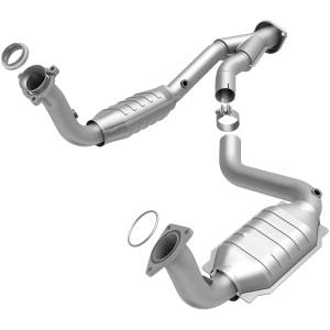 MagnaFlow Exhaust Products California Direct-Fit Catalytic Converter 4451640