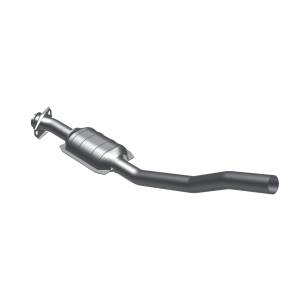 MagnaFlow Exhaust Products Standard Grade Direct-Fit Catalytic Converter 23275