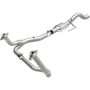 MagnaFlow Exhaust Products California Direct-Fit Catalytic Converter 4451621