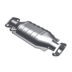 MagnaFlow Exhaust Products Standard Grade Direct-Fit Catalytic Converter 23889