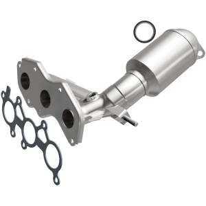 MagnaFlow Exhaust Products California Manifold Catalytic Converter 5582545