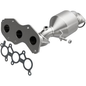 MagnaFlow Exhaust Products California Manifold Catalytic Converter 5582548