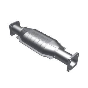 MagnaFlow Exhaust Products Standard Grade Direct-Fit Catalytic Converter 23657