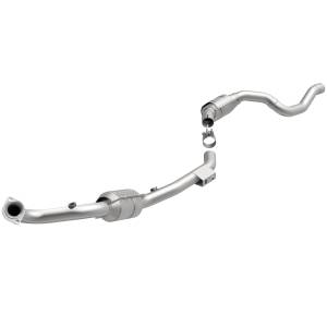 MagnaFlow Exhaust Products HM Grade Direct-Fit Catalytic Converter 24581