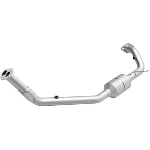MagnaFlow Exhaust Products California Direct-Fit Catalytic Converter 4451623