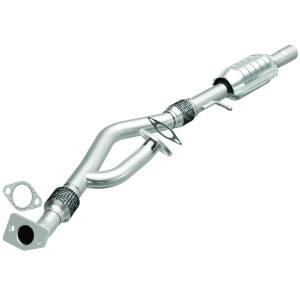 MagnaFlow Exhaust Products OEM Grade Direct-Fit Catalytic Converter 49130