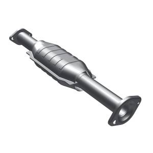 MagnaFlow Exhaust Products OEM Grade Direct-Fit Catalytic Converter 49570