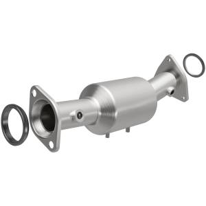 MagnaFlow Exhaust Products California Direct-Fit Catalytic Converter 5582223